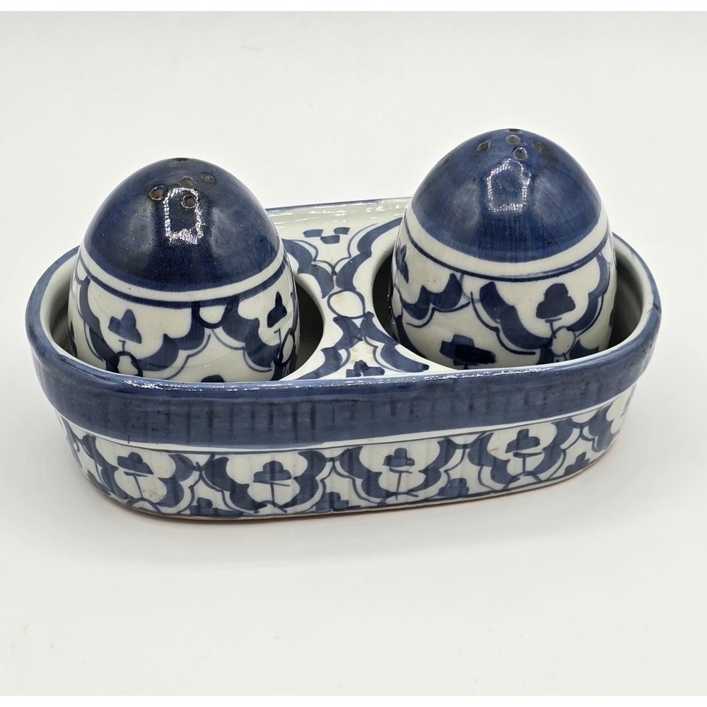 Vintage Ceramic Salt and Pepper‎ Shakers Blue White Egg Shaped in Tray Geometric